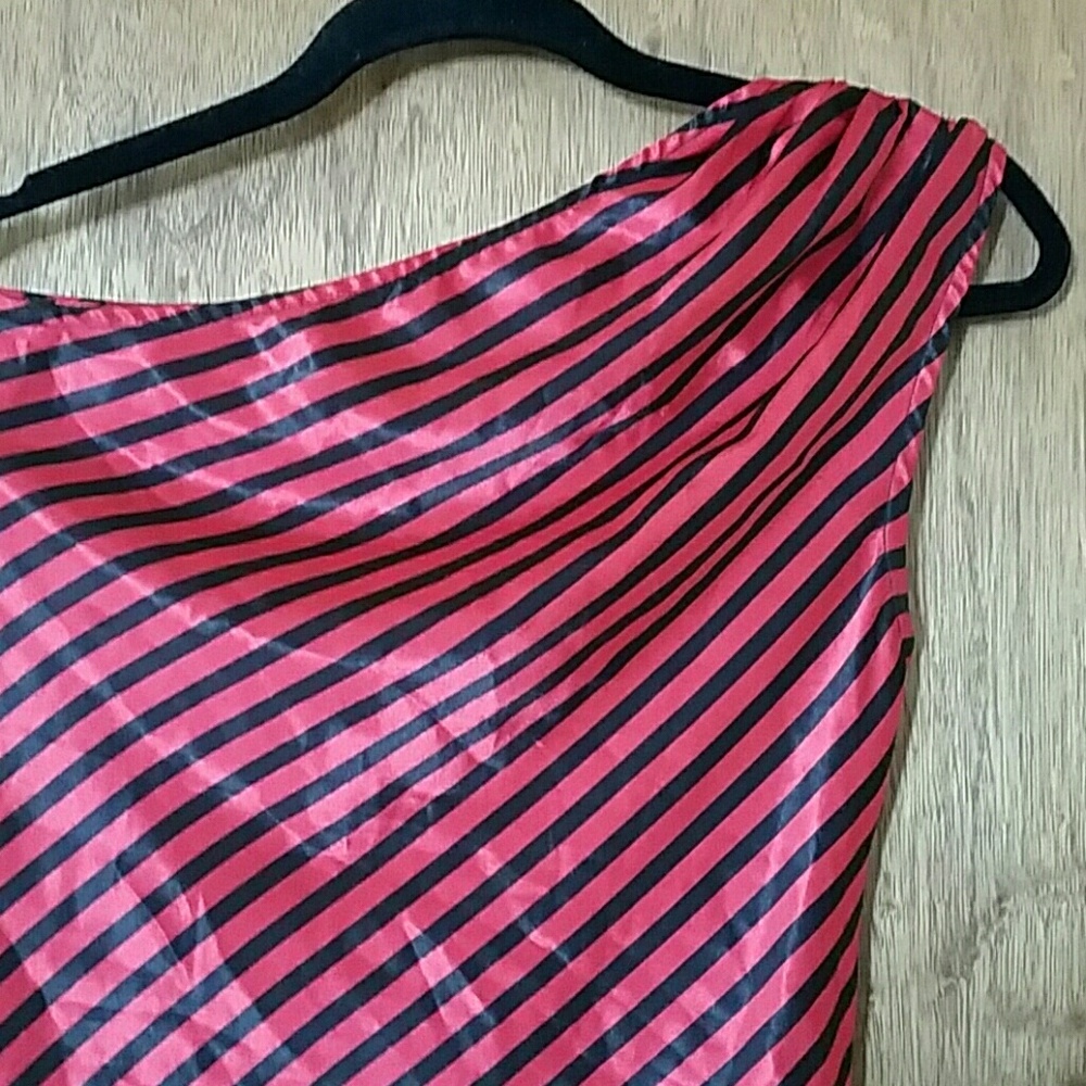 Asymmetrical Top - Picture 2 of 2